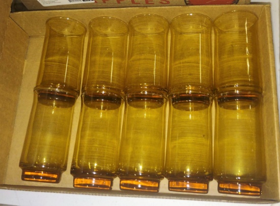 SET OF GLASSES -  PICK UP ONLY