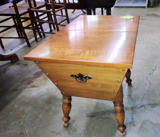 VINTAGE MAPLE DOUGH BOX END TABLE - PICK UP ONLY