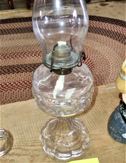 ANTIQUE OIL LAMP