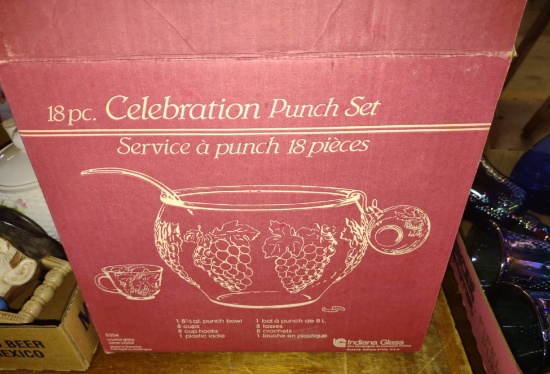 VINTAGE INDIANA GLASS PUNCH BOWL & CUPS - PICK UP ONLY