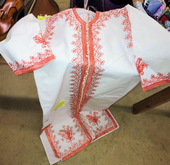 VINTAGE COVER-UP