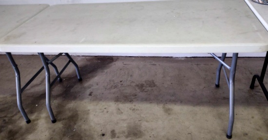 5 FT WHITE PLASTIC FOLDING TABLE - PICK UP ONLY