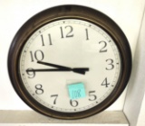LARGE BATTERY POWERED WALL CLOCK - PICK UP ONLY
