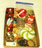 CNHRISTMAS ORNAMENTS - PICK UP ONLY