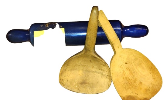 VINTAGE BLUE BLOWN GLASS ROLLING PIN (CLOUDY) & WOODEN PADDLES