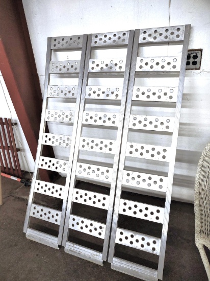 TRI-FOLD RAMP -  PICK UP ONLY