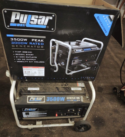 PULSAR 3500W GENERATOR (Only ran a few hours - has old gas) - PICK UP ONLY