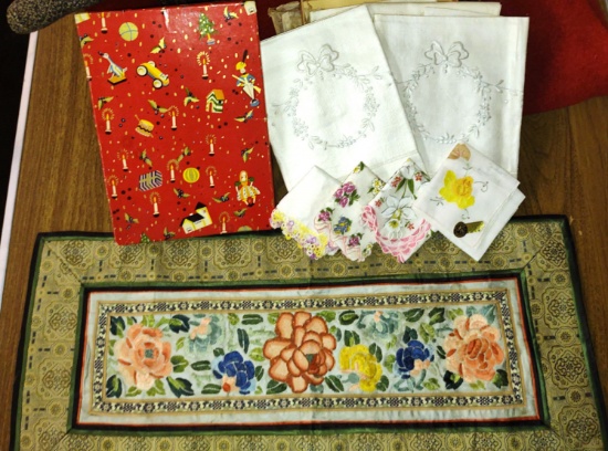 VINTAGE LINENS