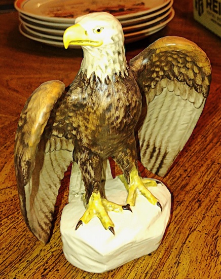 VINTAGE GOEBEL AMERICAN EAGLE FIGURINE