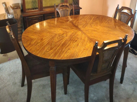 VINTAGE BROYHILL DINING ROOM TABLE & CHAIRS - PICK UP ONLY
