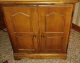 VINTAGE MAPLE STAND - PICK UP ONLY