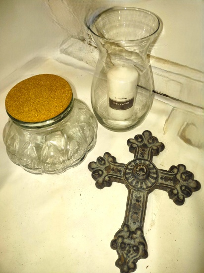 DECORATIVE ITEMS - PICK UP ONLY