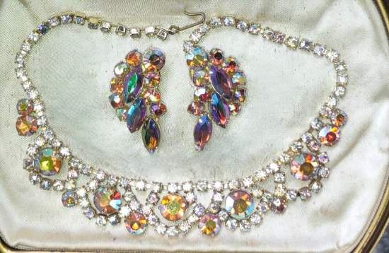 VINTAGE NECKLACE & WEISS CLIP EARRINGS