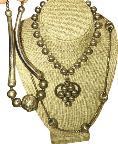 VINTAGE UNMARKED SILVER NECKLACES - NOT DISPLAY