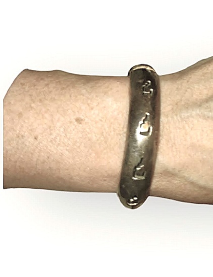 VINTAGE STERLING SILVER CUT OUT BANGLE BRACELET (TC-04 )- 34 GRAMS