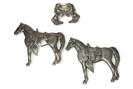STERLING SILVER HORSE BROOCHES & EARRINGS - 40.5 GRAMS