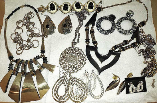 VINTAGE JEWELRY