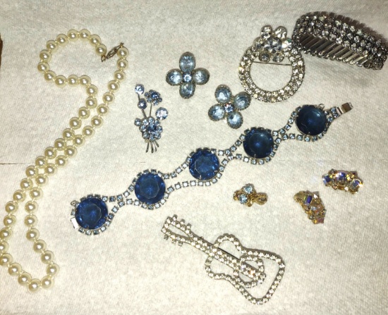 VINTAGE COSTUME JEWELRY