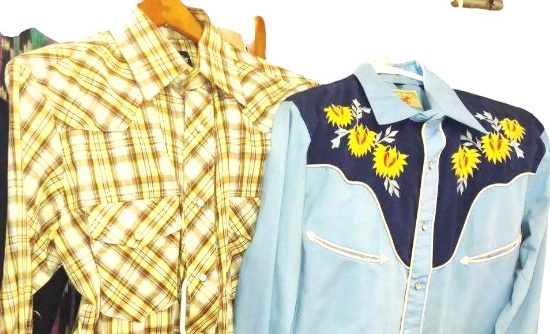 MEN's VINTAGE WRANGLER & AMERICAN WESTERN YOUNGBLOODS SHIRTS - SIZE MEDIUM