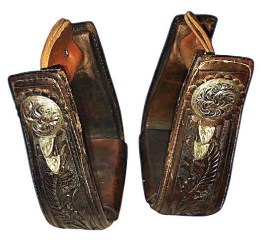 VINTAGE LEATHER HORSE STIRRUPS