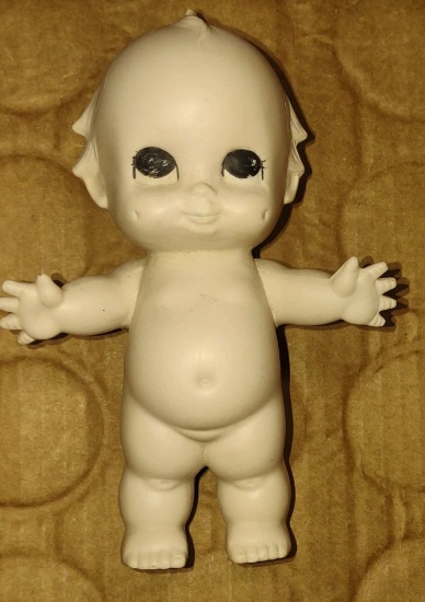 VINTAGE CERAMIC CUPIE DOLL