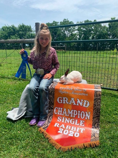 Grand Champion Single Fryer - Kelsey Elledge - La Porte 4H - 3rd Grade