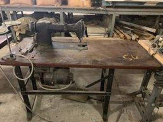 Singer Sewing Machine 241-12 with table