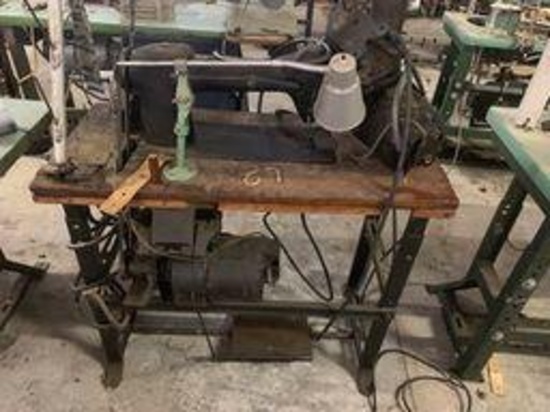 Singer Sewing Machine 241-3 with table