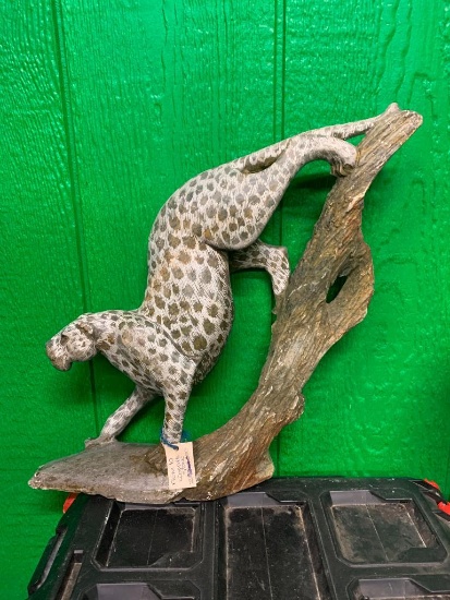 Stone Leopard Sculpture - Hand Carved in Zimbabwe