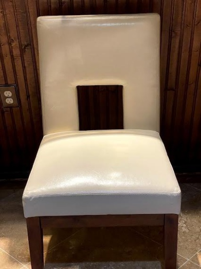 Ivory deco desk chair
