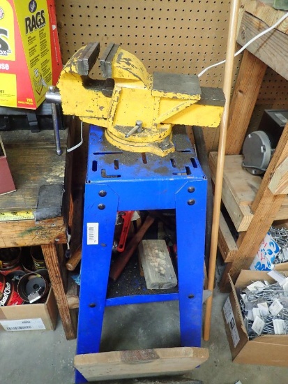 Vise w/ Blue Stand
