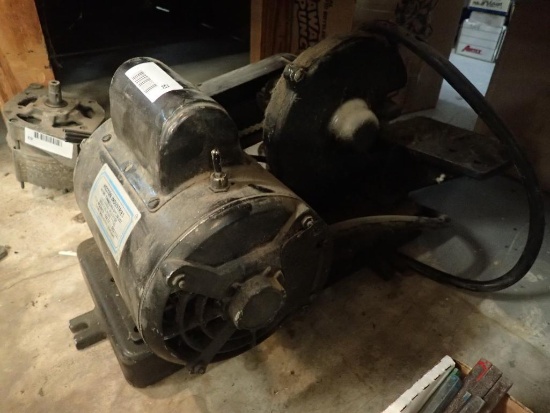 Used Hydraulic Saw - Qty - 1