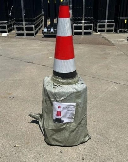 New Safety Traffic Cones Fluorescent - Qty 20