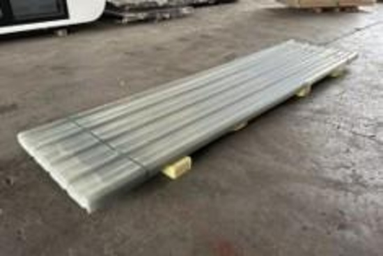 Unused Corrugated Polycarbonate Roof Panel in Clear L12'ft.xW3'ft (30PCS)