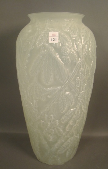 Consolidated Blackberry Umbrella Stand Straw Opalescent Measures 18" Tall