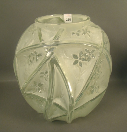 Consolidated White Wash Line 700 Vase Measures 10 1/2"