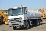 2016 Mercedes3331 5000 GLWater Tanker