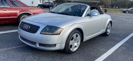 2001 AUDI TT   VIN:  TRUUT28N311038635   SILVER