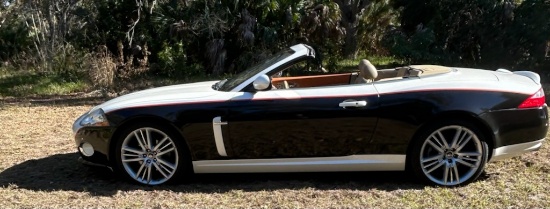2009 JAGUAR XK   VIN:  SAJWA44B395B32829   WHITE