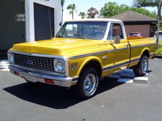 1972 CHEVROLET C10 C10 350 3-Manual  YELLOW