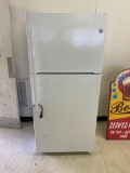 GE Refrigerator For Parts