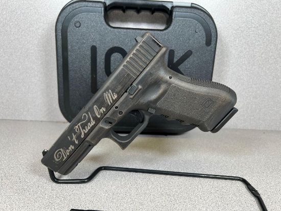 Glock 17 G3 Don't Thread on Me - 9mm - New