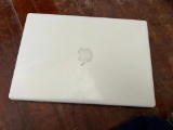 Apple Macbook A1181 Laptop