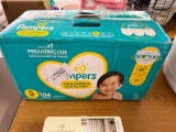 Pampers 104 Diapers Size 5