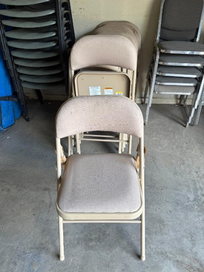 Lot of 18 Foldable Chairs