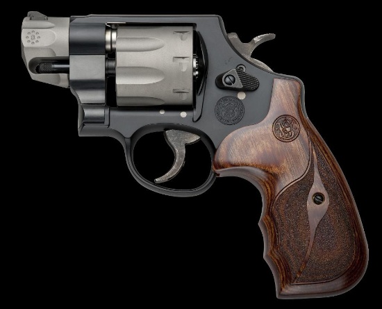 Smith and Wesson - 327 Performance Center - 357 Magnum | 38 Special
