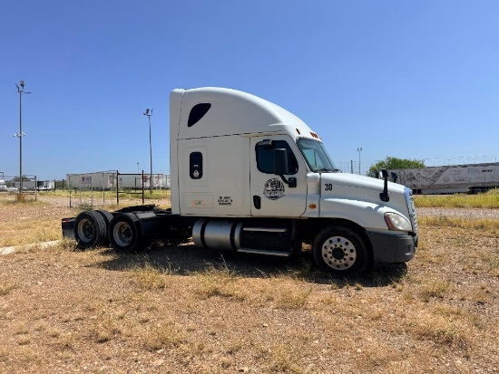 2016 Freightliner Cascadia Sleeper Truck Tractor, Cummins Diesel Engine, Non-Running