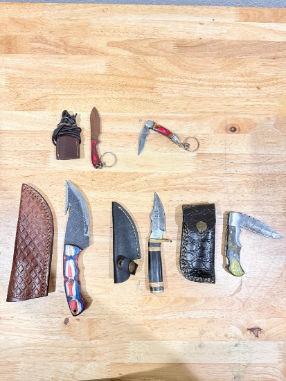 Lot of 5 Damascus Style Knives with Sheaths & 2 Folding Knife Keychains