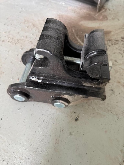FUTURE Excavator Quick Coupler Attachment - Fits 1-2 Ton Mini Excavators