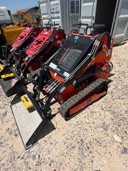Skid Steer Loader FT36C, Electric Start, Open Operator Station
